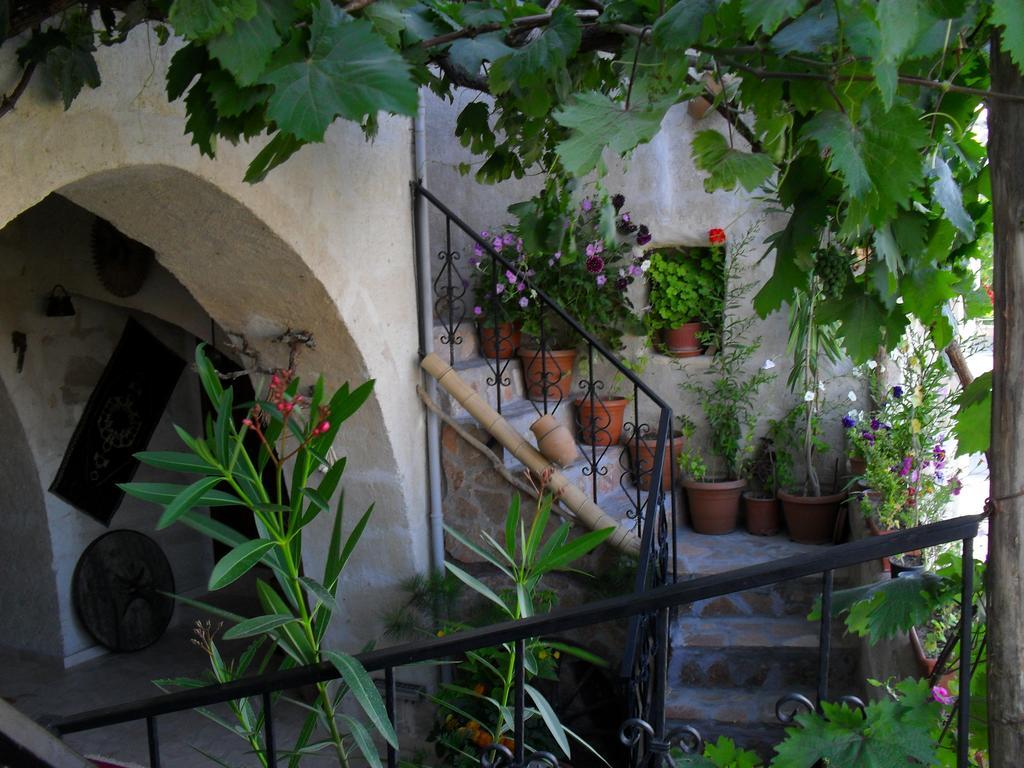 فندق Avlu Cave House غوريمِيه المظهر الخارجي الصورة